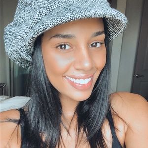 Meet your Posher, Gina